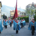 Confraternita in processione