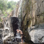 Einsamer Wasserfall auf Koh Kut