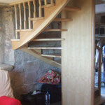Artisan concepteur : Escalier 2/4 Tournant avec fût central.N°18