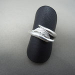 Zierlicher Ring mit Blattmotiv in Grösse 54,5