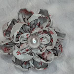 modèle 2 : barrette fleur parme clair fleur rose