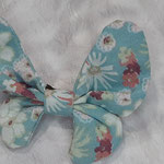modèle 5 : barrette papillon turquoise clair fleur
