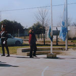 Izamiento de las Banderas Nacional y Provincial con la Guardia de los Granaderos. 25º Aniversario