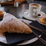 Frühstück in Gennep.   Appel-Flappen