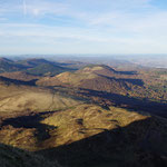 07-11-15 Vue sur la Chaîne des Puys, dont le puy du Pariou