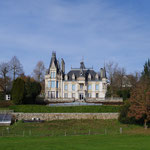 10-11-15 Château typique du Cantal