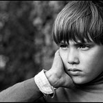 1967, Cécile Aubry et Mehdi dans le parc du Moulin Bleu © Guy Le Querrec - Magnum Photos