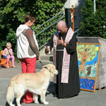 Tiersegnung zum Fest unseres Schulpatrons mit Pater Herbert, Neviges