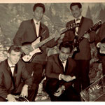 THE AVALONS (Dancing 't Grotje, Arnhem) vlnr: Johnny Zoeten - Arnold Neijndorff - Rudy Cornije - Boy Kneefel - Jan Tibosch