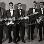 THE BLACK ARROWS vlnr: Casper Anthonio - Eddy Wannee - Johnny Anthonio - Raoel de Groen - Rinaldo Anthonio