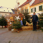 Aufbruch in Gleisdorf, am Hauptplatz bei der Weihnachtskrippe