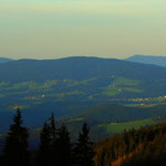 Start bei der Rabl-Kreuz Hütte, ein Blick nach Wenigzell und zur Wildwiese