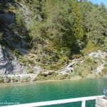 ....am Ufer kann ein toller Wanderweg ausgemacht werden...