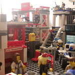 2017 - Quartiere di Stato di Lego City Train: la stazione Tramontana con accanto la caserma di Polizia