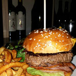 Burger du restaurant Monsieur, 80 bd Richard-Lenoir 75011 Paris