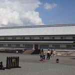 金沢城（石川県金沢市丸の内）二の丸側から復元五十間長屋