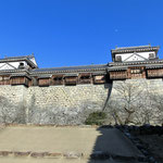 松山城（愛媛県松山市丸之内）本壇の復元北隅櫓、復元十間廊下、復元南隅櫓