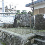 小松陣屋（愛媛県西条市小松町新屋敷）陣屋跡碑が立つ一柳公民館
