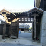 松山城（愛媛県松山市丸之内）復元仕切門で手前は桝形
