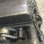 header with rolling bearing lever for opening gripper bar