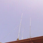 SULLA SX ECOANTENNE DX-11  E A LATO BIBANDA VHF-UHF
