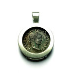 Schmuckanhänger mit Diocletianus Münze aus Trier