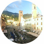 Der Marktplatz in Pietrasanta