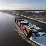 Containerschiff Richtung Kiel