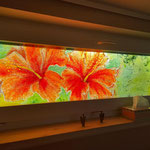 Hibiskusblüten | Glaskunst in Fusiontechnik | 30 x 120 cm | 2019