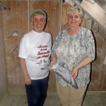 Frau Dietrich mit Freundin Frau Löffler