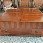 table basse en merisier dimension fermée longueur 1m02 largeur 87cm hauteur 46 cm ouverte 1m42