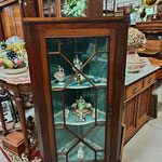 vitrine d'angle en acajou