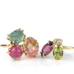 Zwei filigrane Ringe in Gelbgold mit vielen bunten Turmalinen, Diamanten und Peridot