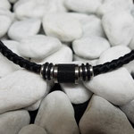 "Firestone-Bead" im Pferdehaar-Collier