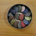 こぎん刺しブローチ　￥１０００　￥１５００