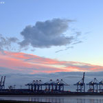 Blick auf den Containerhafen vom Imsumer Ochsenturm