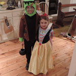 Kids ready to go trick or treating.
