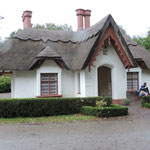 Thatched cottage in Killarney National Park