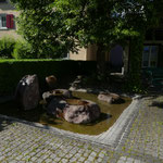 13 Steinbrunnen