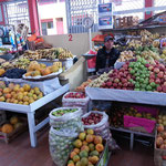 aufn Markt in Cusco - sehr leckere Früchte