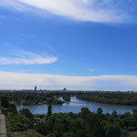 auf der Festung von Belgrad unten der Zusammenfluss von Save und Donau