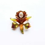 Лот №117.Маленькая орхидея от Джоан Риверс(подробнее смотрите *Известные марки*),новая,маркирована.Размер-3 см.Цена-600 грн.