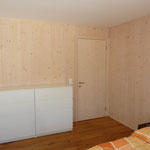 Zimmer mit Einbauschränken