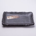 黒備前/ソバ刷毛 渕厚四角千筋焼物皿