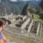 einfach fastzinierend. ...wenn man sich dazu ueberlegt, wie die alten Inka das hier gebaut haben und wieviel Steine sie geschleppt haben muessen....