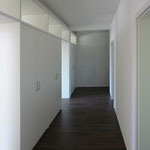 Flur mit Garderobenschrank