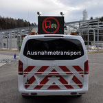 HTS Heavy Transport Service GmbH Ausnahmetransportbegleit-Fahrzeug mit LED Anzeigetafel
