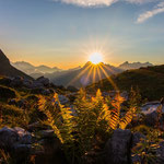 Oktober: Sonnenuntergang an der Rappenseehütte (Allgäuer Alpen)