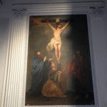 A l'intérieur de la cathédrale, une Crucifixion de Van Dyck