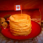 Pancakes mit Ahornsirup